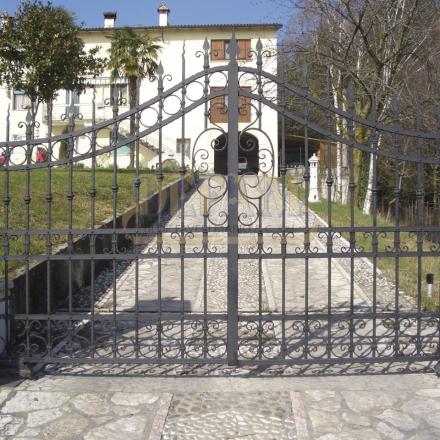 Cancelli In Ferro Classici Cc012