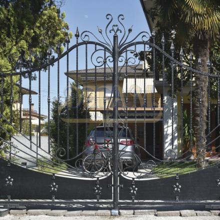 Cancelli In Ferro Classici Cc126