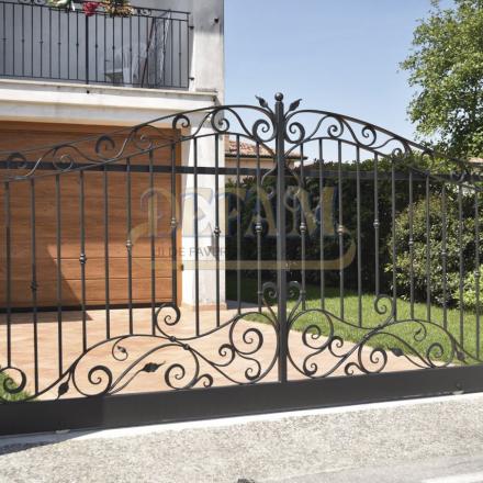 Cancelli In Ferro Classici Cc130