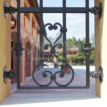 Inferriate In Ferro Ferro Ic008