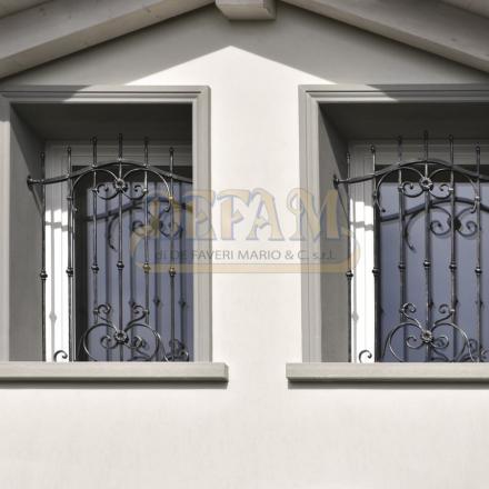 Inferriate In Ferro Ferro Ic028