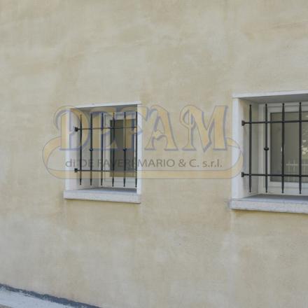 Inferriate In Ferro Ferro Ic046 B