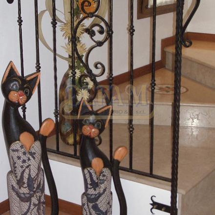 Scale In Ferro Sc012