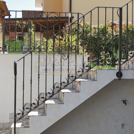 Scale In Ferro Sc024