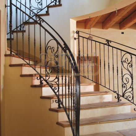 Scale In Ferro Sc025