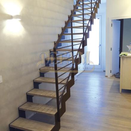 Scale In Ferro Sm036