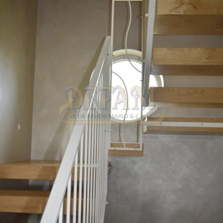 Scale In Ferro Sm054